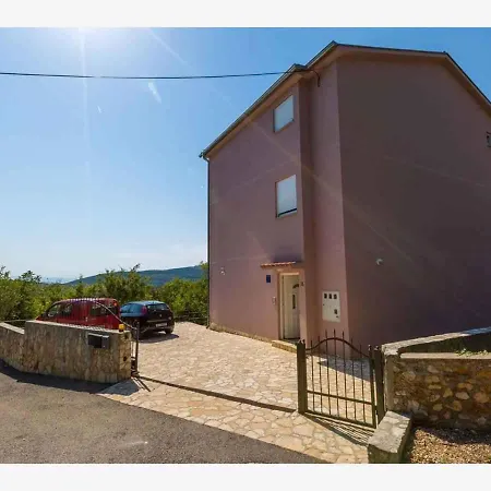 Apartmán In 39410